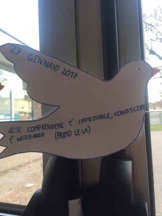 colomba con messaggio di Primo Levi